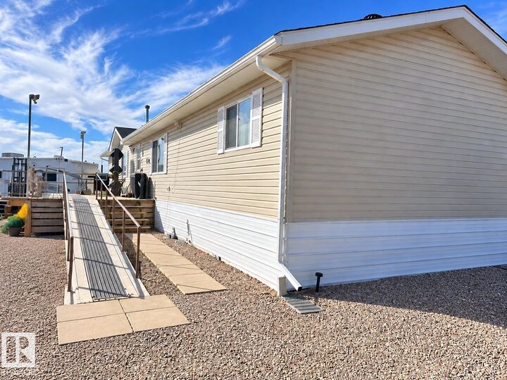 Property Photo: 53219 RR 145 Brookwood Estates 121 AB T9C 1T1