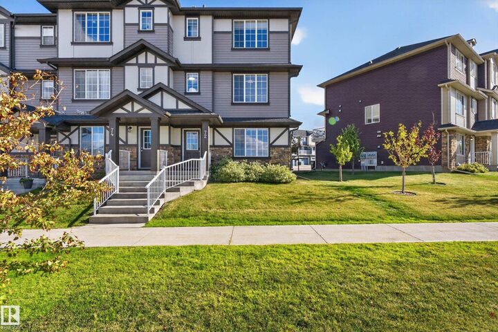 Property Photo:  20 Augustine Crescent 72  AB T8H 0Z8 