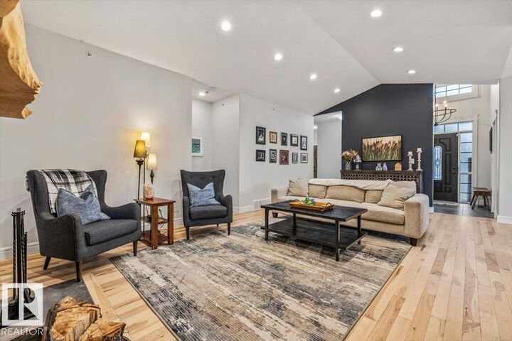 Property Photo: 51025 Rge Road 222 12 AB T8C 1J5