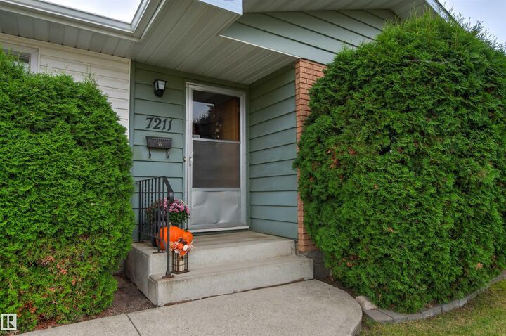 Property Photo:  7211 140 Avenue NW  AB T5C 2M6 