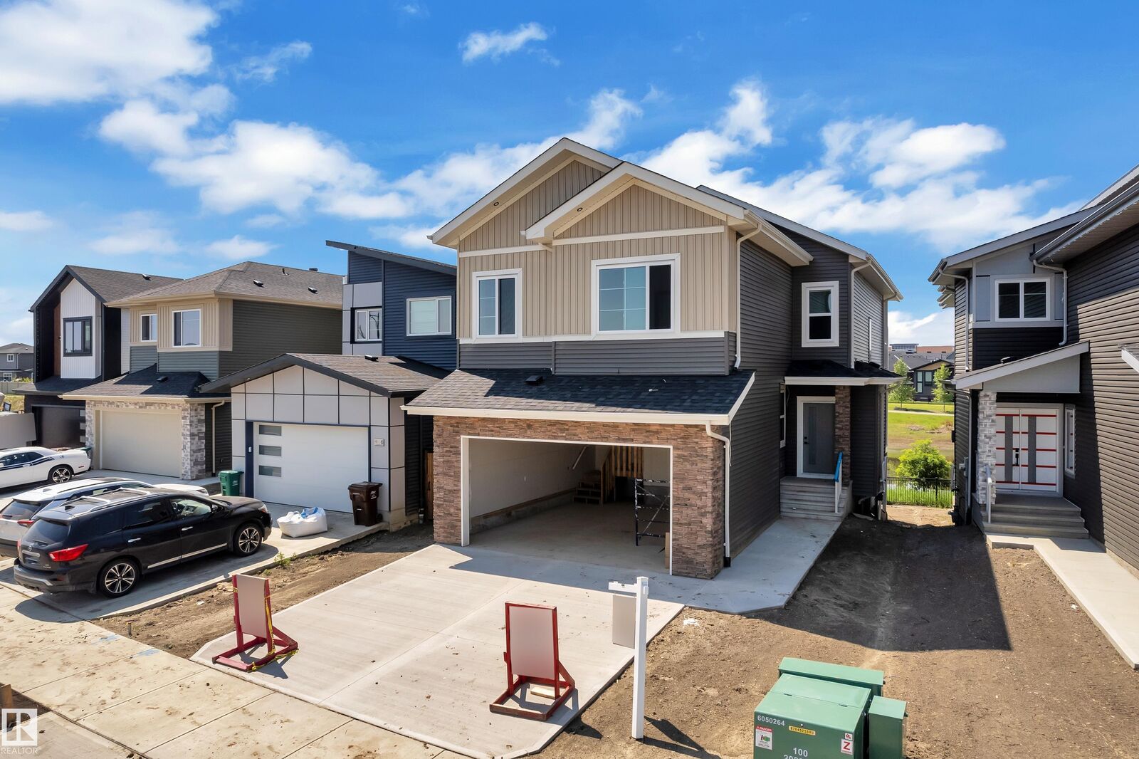 Property Photo:  8 Eldridge Point(E)  AB T8N 8C3 