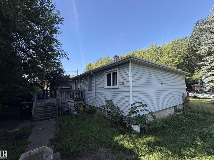 Property Photo:  12245 81 Street NW  AB T5B 2T2 