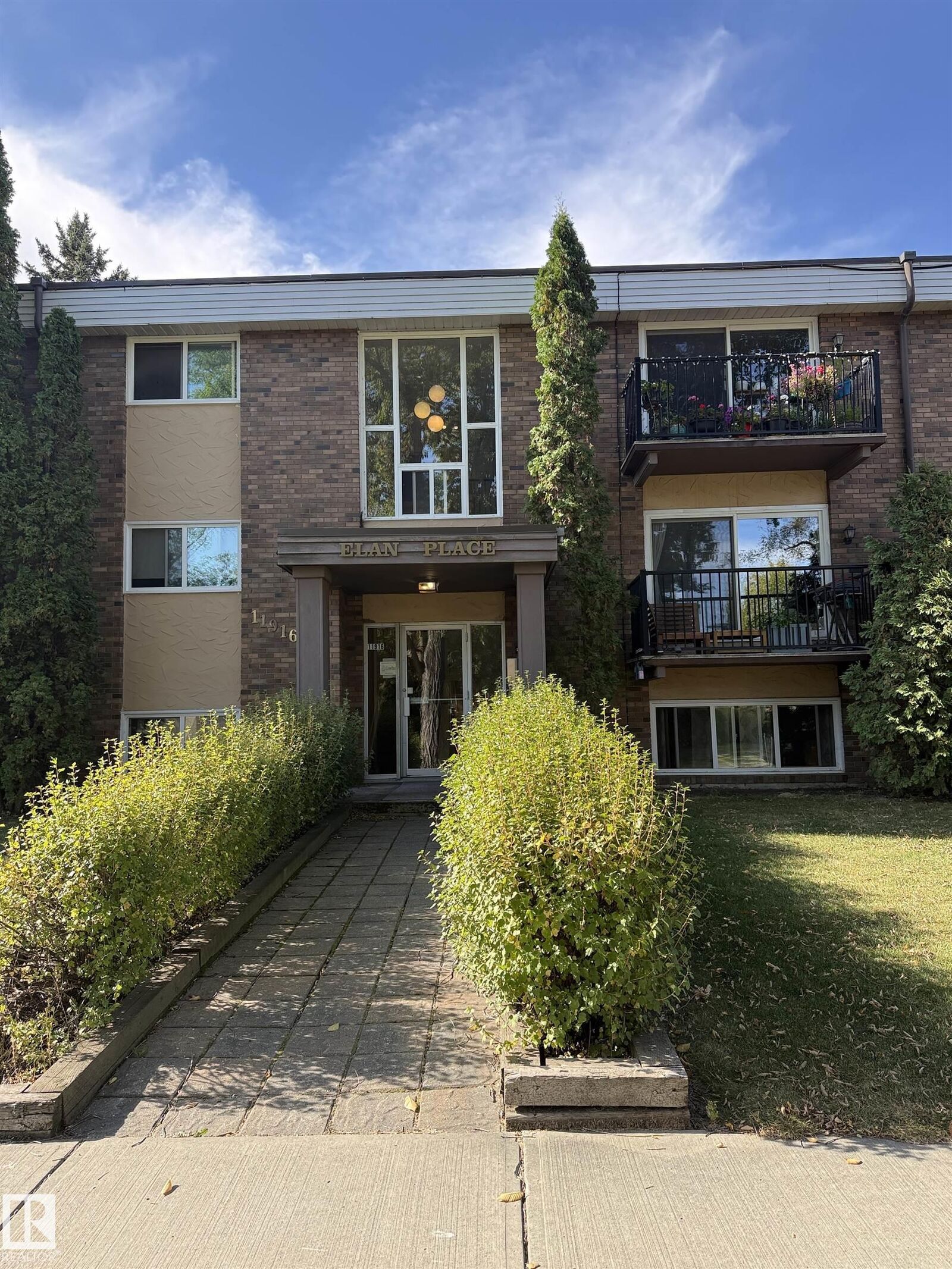 Property Photo: 11916 104 Street NW 103 AB T5G 2L2