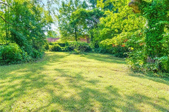 Property Photo: 933 Rowland Street GA 30021