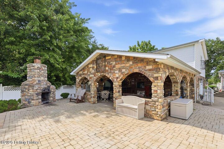 Property Photo:  5504 Mount Washington Rd  KY 40229 