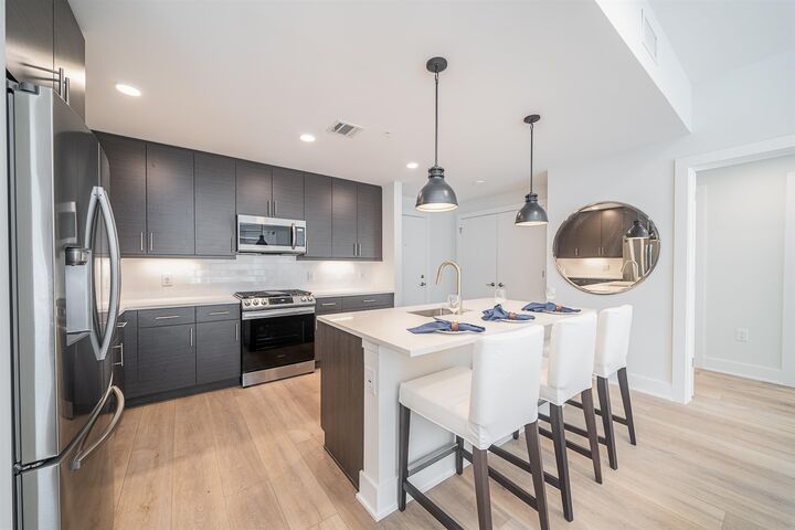 Property Photo:  418 Palisade Ave 211  NJ 07307 