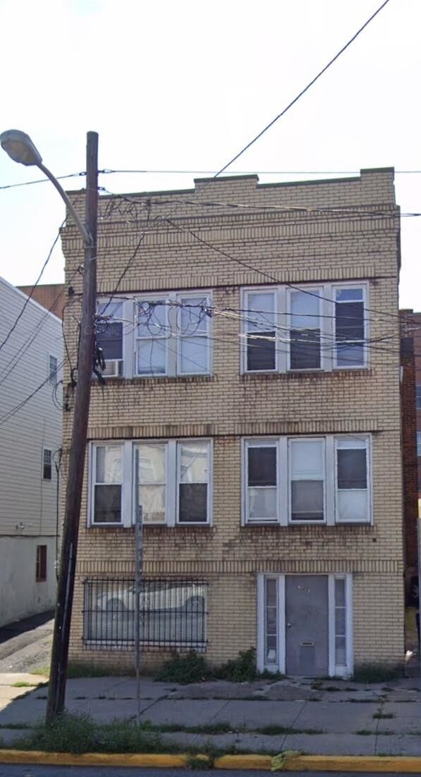Property Photo:  3712 John F Kennedy Blvd 1  NJ 07307 