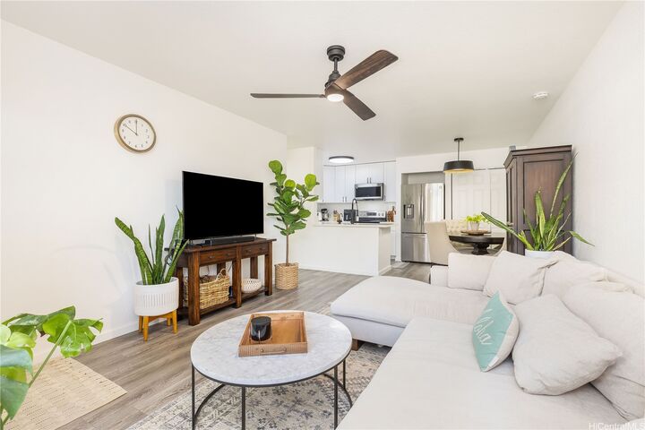 Property Photo:  468 Mananai Place 11G  HI 96818 