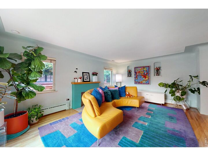 Property Photo:  665 Ivy St  CO 80220 