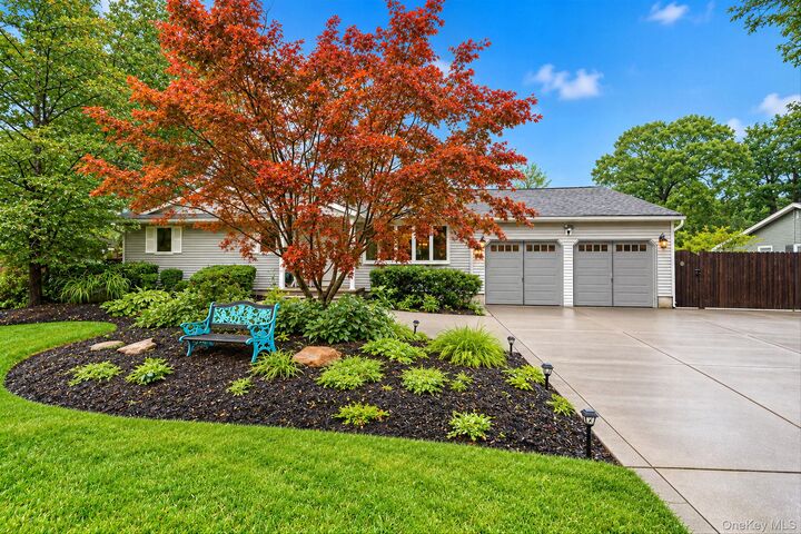 Property Photo:  3 Putter Lane  NY 11953 