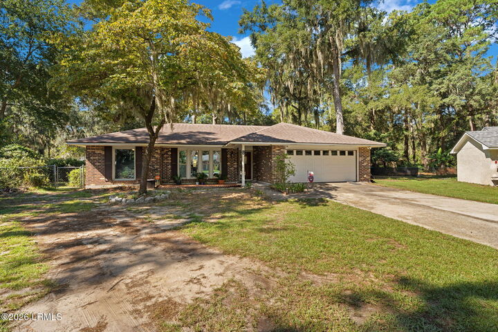 Property Photo:  8 Orange Court  SC 29935 
