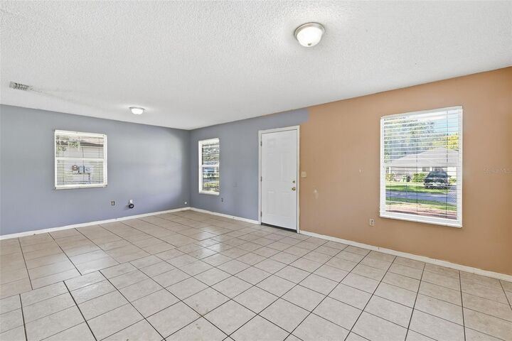 Property Photo:  902 Talladega Street  FL 34748 