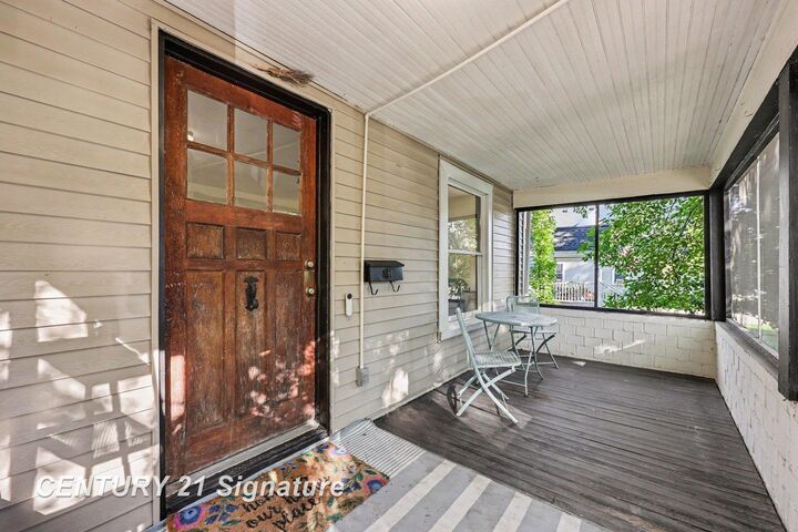 Property Photo: 615 N Main Street MI 48118
