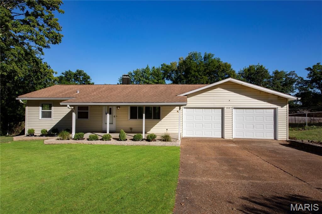 Property Photo:  260 E Skyline Drive  MO 63011 