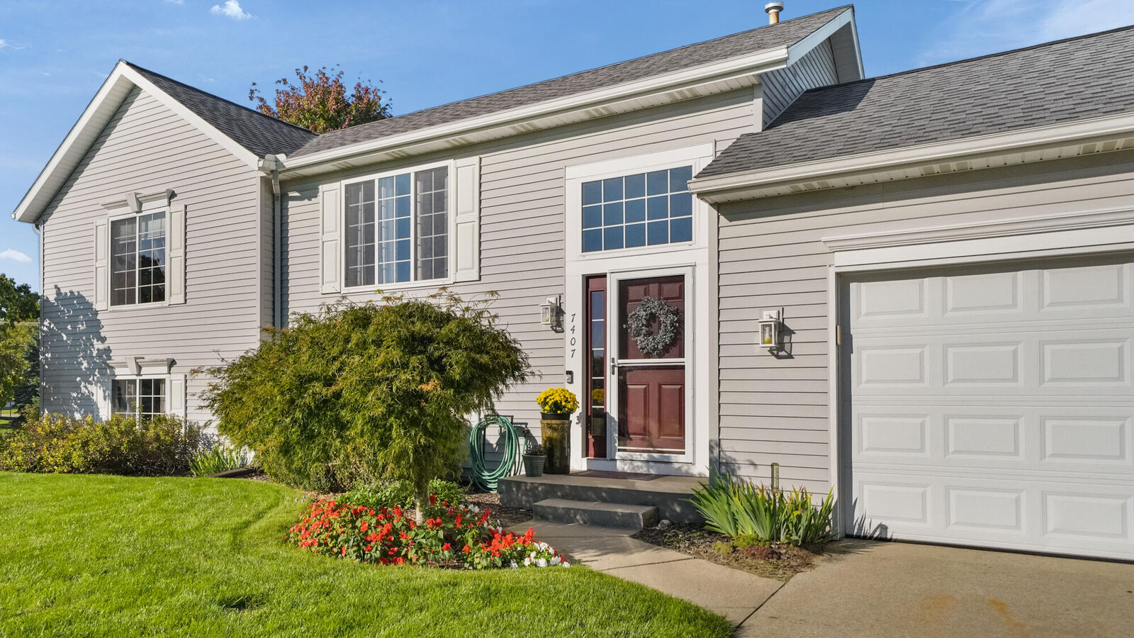 Property Photo: 7407 Katie Lane MI 49426
