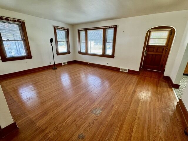 Property Photo: 409 Oak Street IL 61316