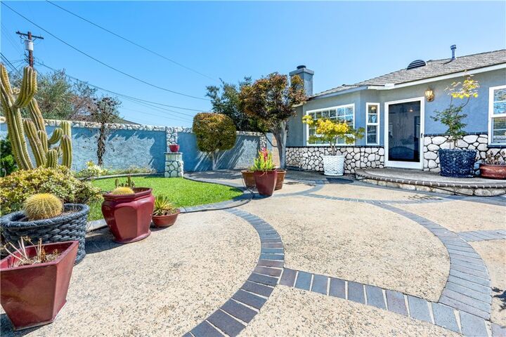 Property Photo:  6209 Elsa Street  CA 90713 