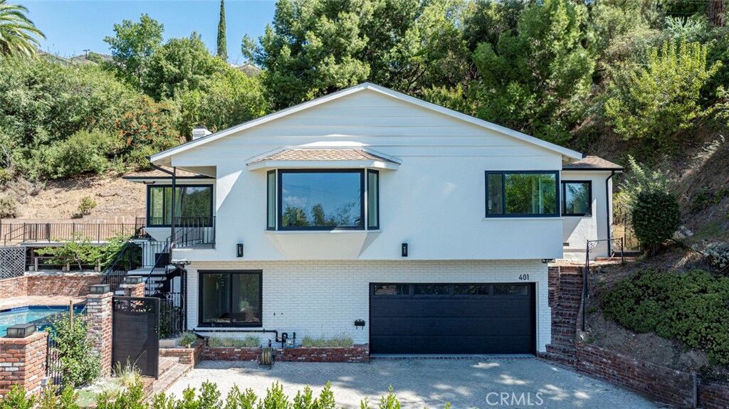 Property Photo:  401 Brockmont Drive  CA 91202 