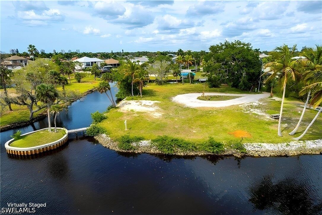 Property Photo:  27211 Del Lane  FL 34135 