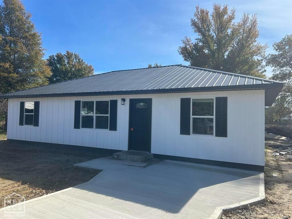 Property Photo: 100 NW Randolph Street AR 72433