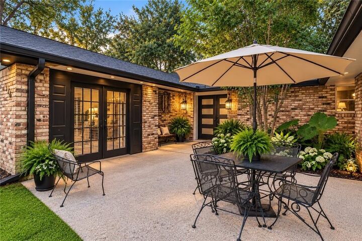 Property Photo:  326 Robin Hood Drive  LA 70433 