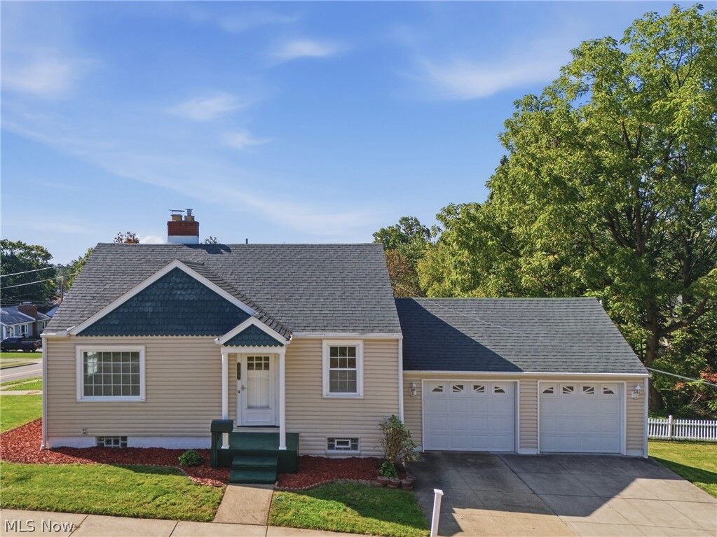 Property Photo: 105 Donner Avenue NW OH 44720