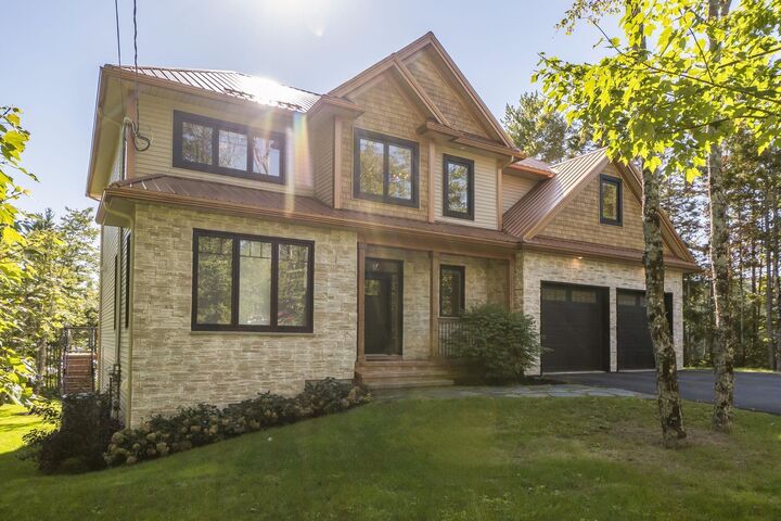 Property Photo:  460 McCabe Lake Drive  NS B4E 0N6 