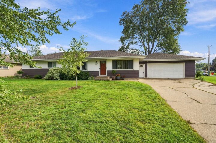 Property Photo: 8413 Meadow Lake Road E MN 55428
