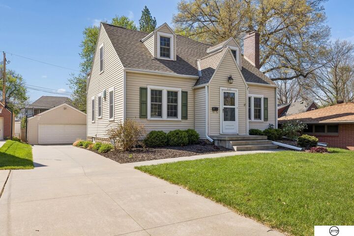 Property Photo:  3121 Cedar Avenue  NE 68502 