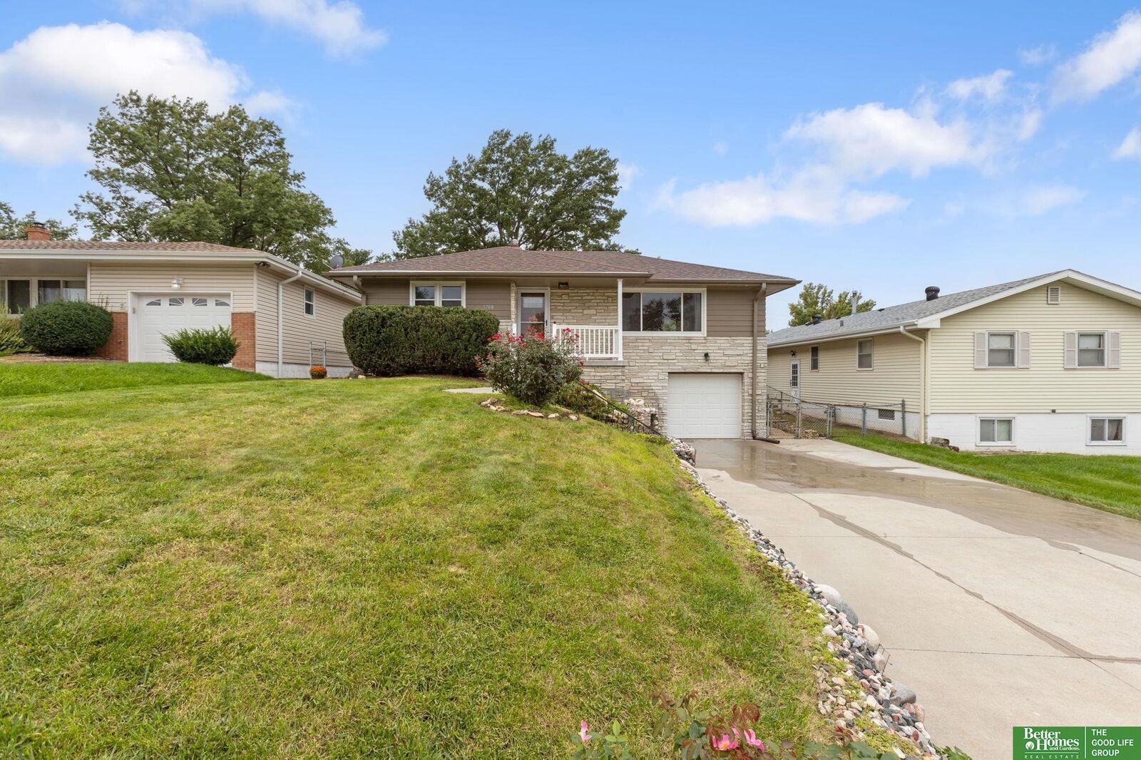 Property Photo:  3708 S 48th Avenue  NE 68106 
