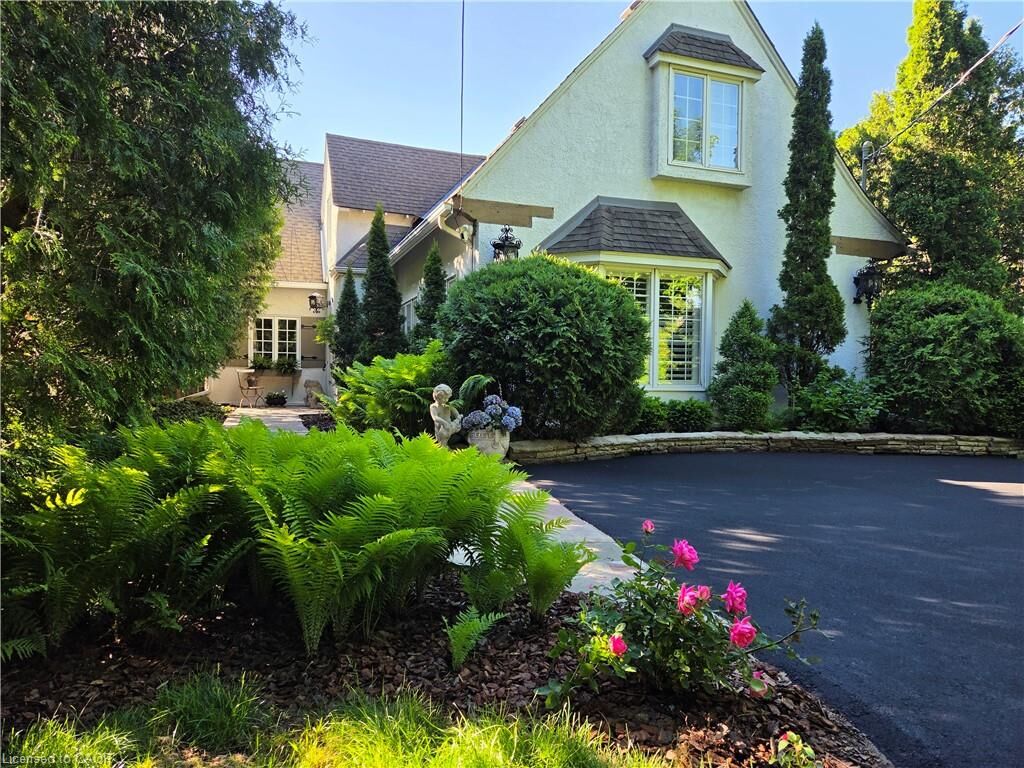 Property Photo:  3040 First Street  ON L7N 1C3 