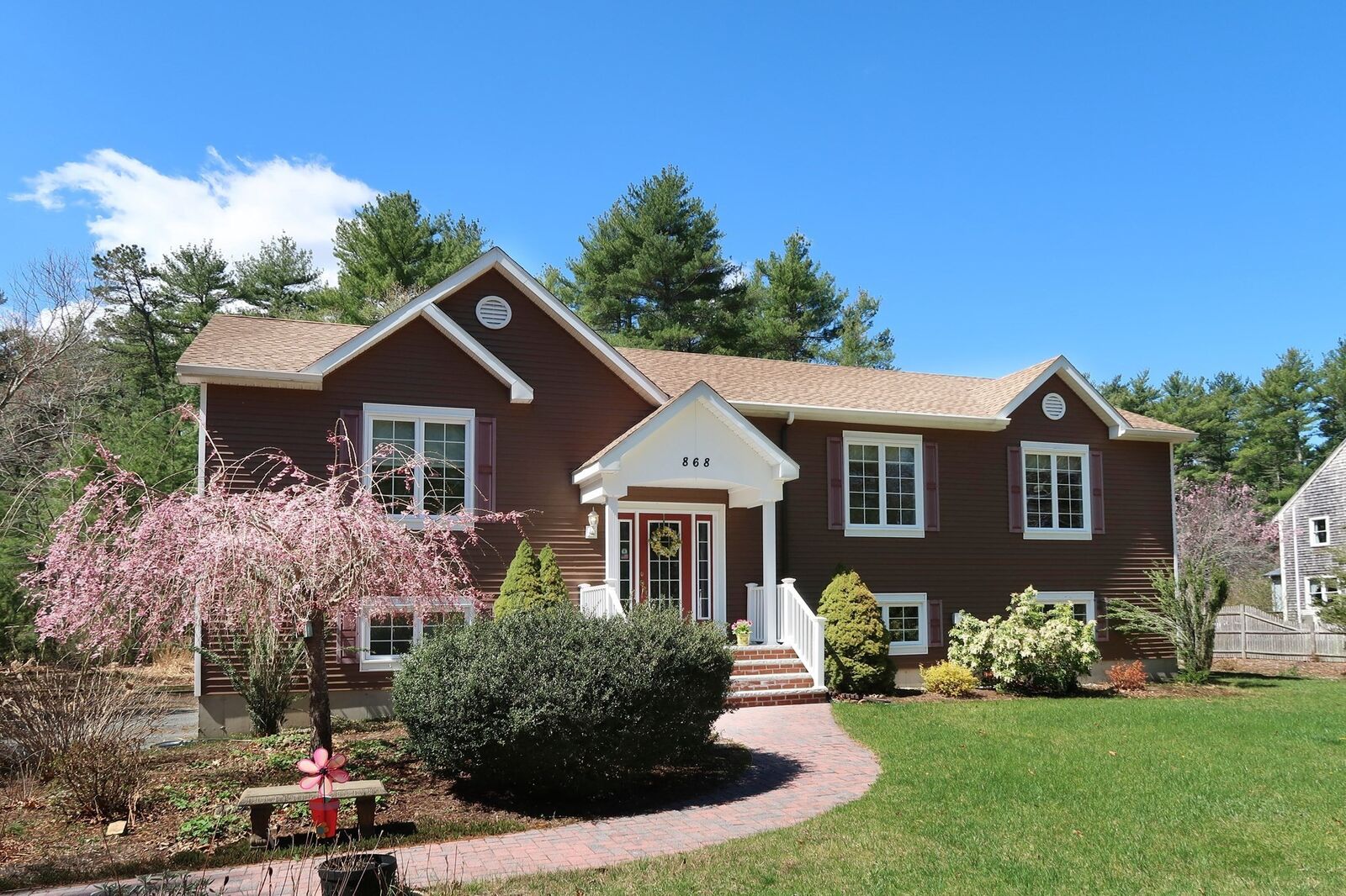 Property Photo:  868 Main St  MA 02576 
