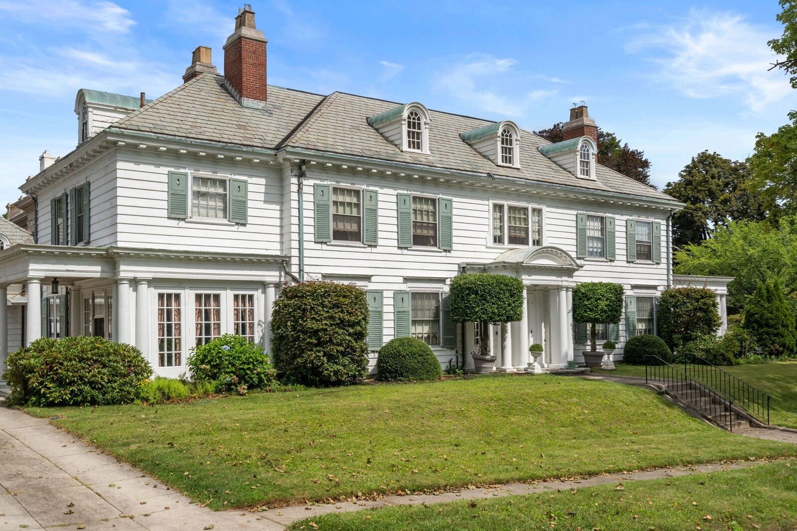 Property Photo:  2 Military Rd  MA 01609 