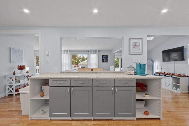 Property Photo:  273 Washington St 2  MA 01930 