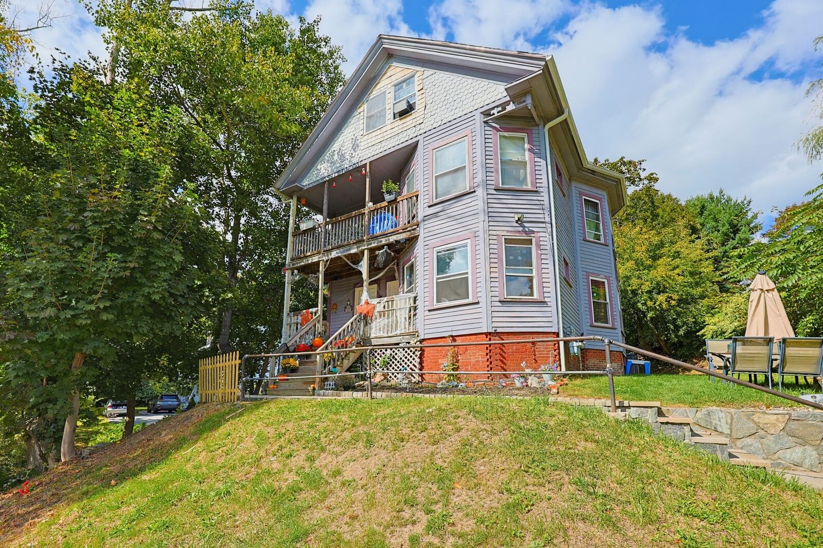 Property Photo:  1550-1552 Main St.  MA 01603 