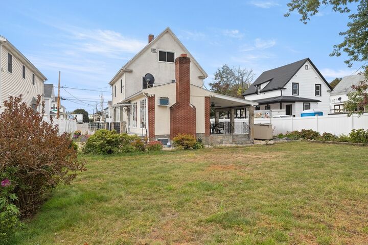 Property Photo:  21 Buxton St  MA 01960 