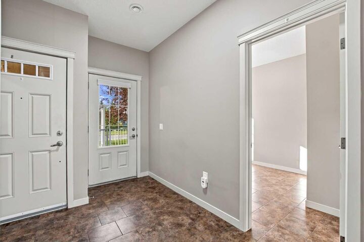 Property Photo:  36 Sunrise Place NE  AB T1V 0G9 