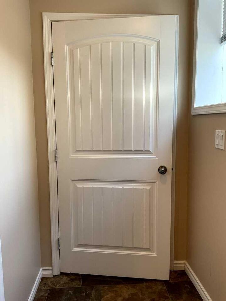 Property Photo:  5524 49 Avenue 1  SK S9V 0V4 
