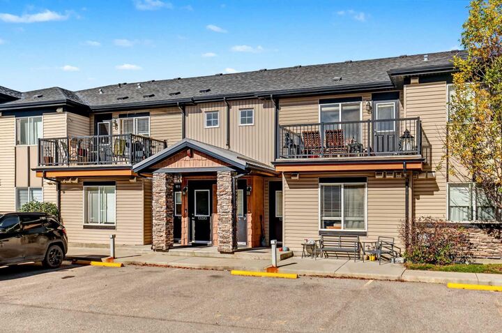 Property Photo:  2781 Chinook Winds Drive SW 13204  AB T4B 3S5 