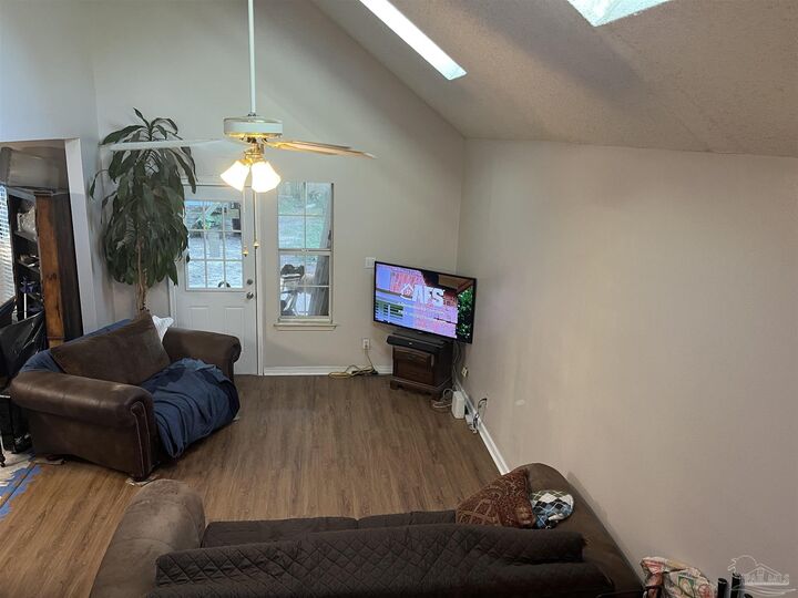 Property Photo:  6121 Chablis Ln  FL 32504 