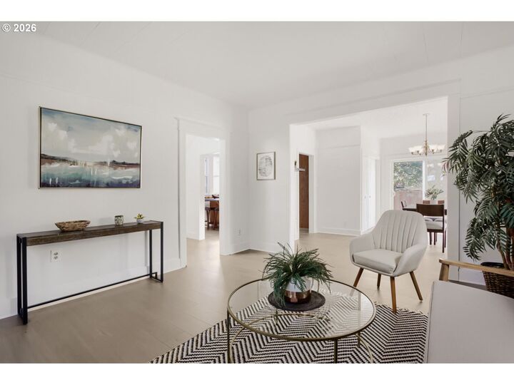 Property Photo: 4206 SE Ellis St OR 97206