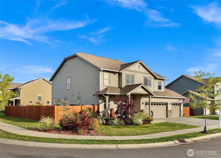 Property Photo:  344  Cambridge Loop  WA 98284 