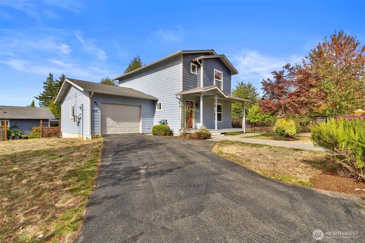 Property Photo:  300 NE Max William Loop  WA 98370 