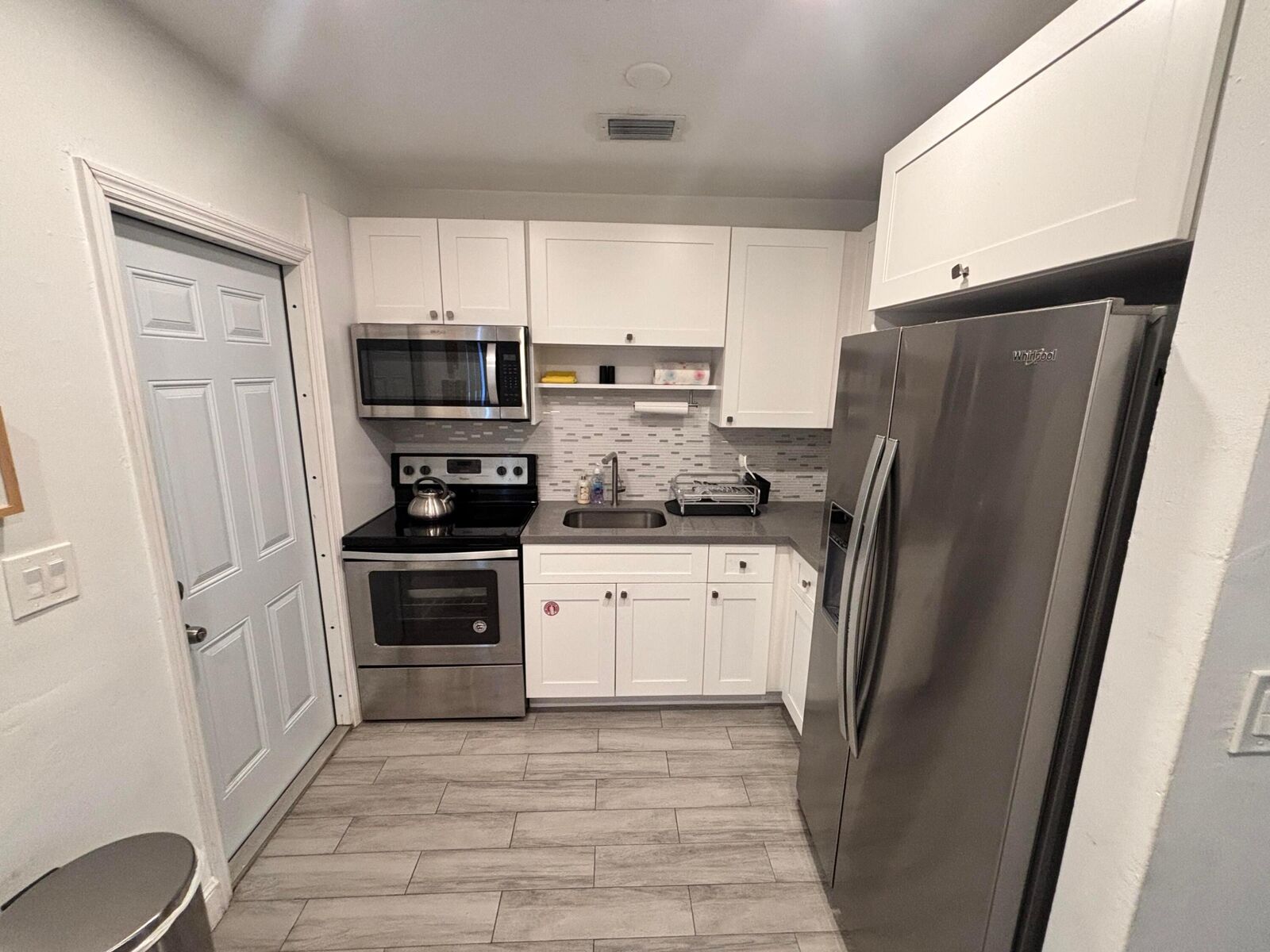 Property Photo: 1345 NE 15th Avenue 2 FL 33304