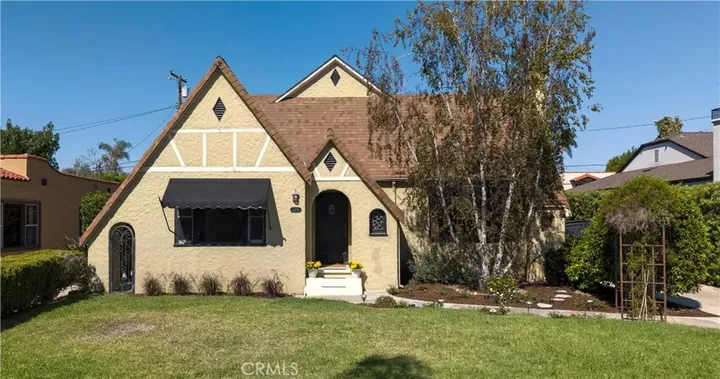 Property Photo: 2429 N Heliotrope CA 92706