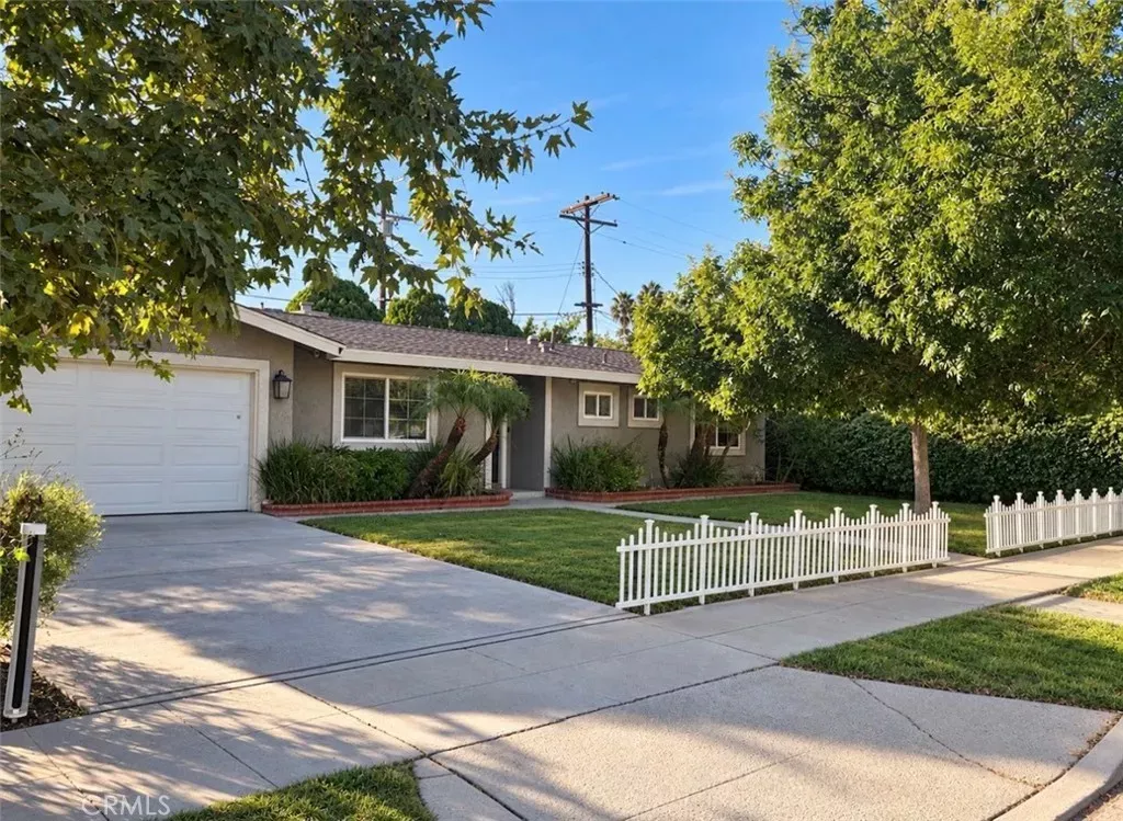 Property Photo:  9753 Oso  CA 91311 
