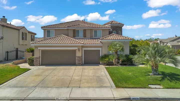 Property Photo: 39339 Desert Lilly Court CA 93551