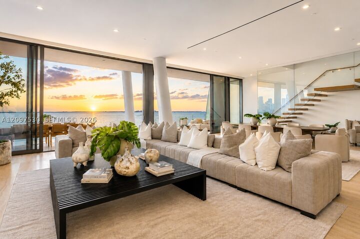 Property Photo:  5 Grove Isle Dr Ph M02  FL 33133 
