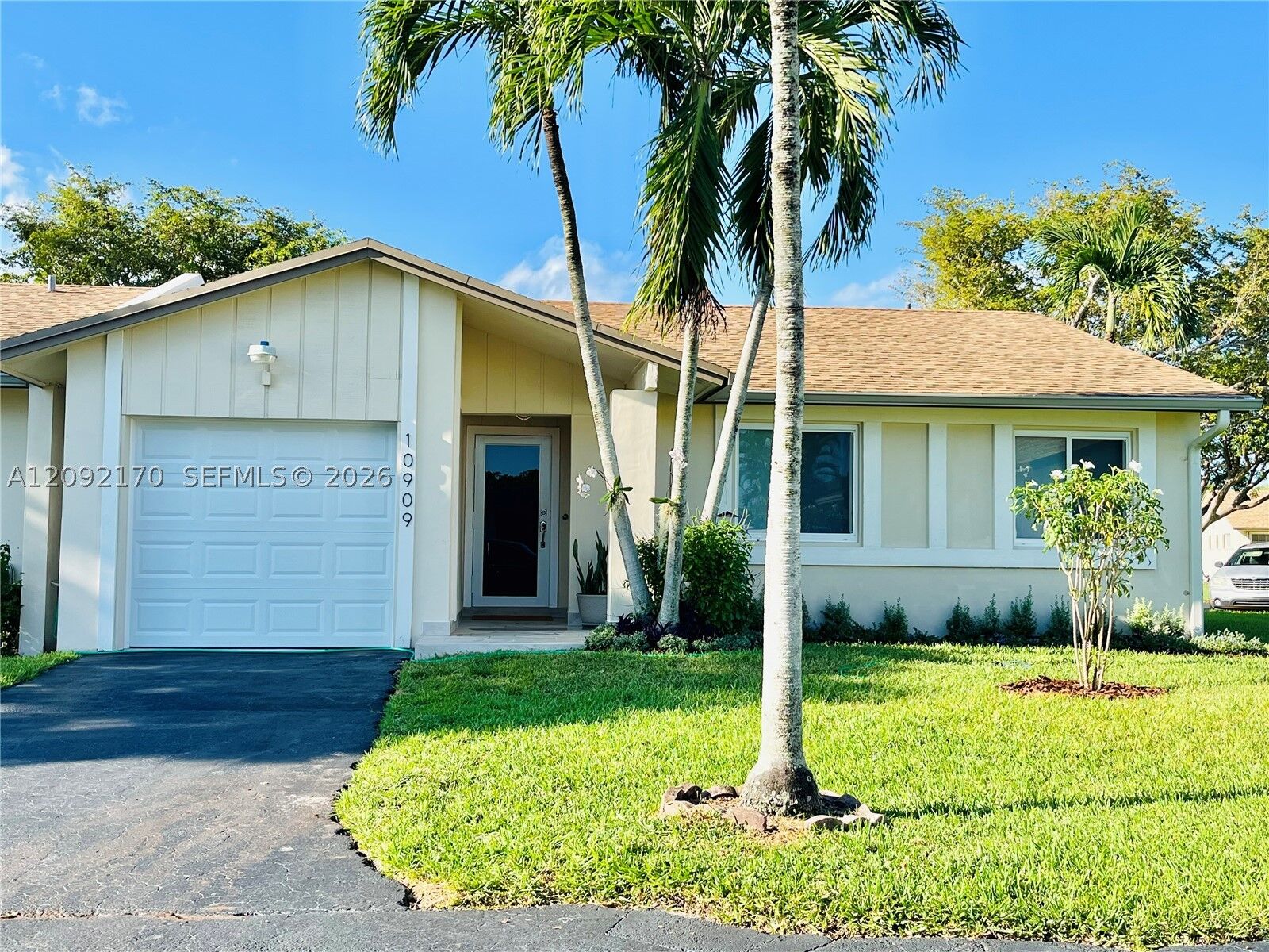 Property Photo:  10909 SW 117th Pl Na  FL 33186 