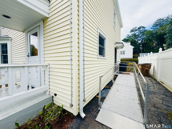 Property Photo: 172 Hope Street CT 06906